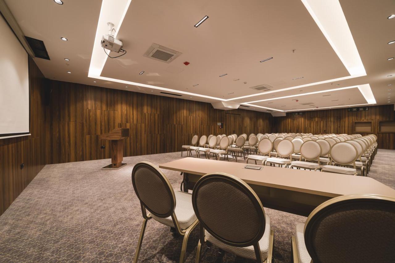 Bristol Hotel Podgorica Eksteriør bilde