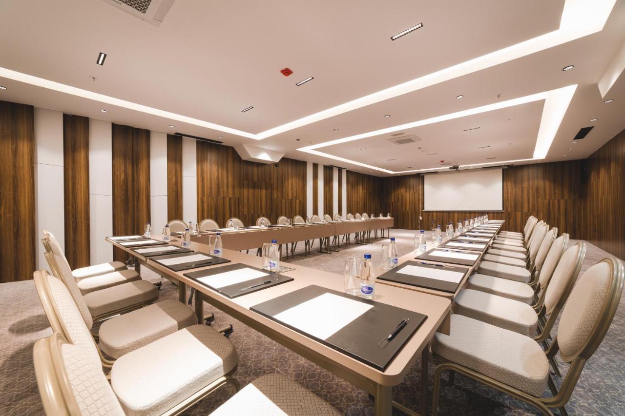 Bristol Hotel Podgorica Eksteriør bilde