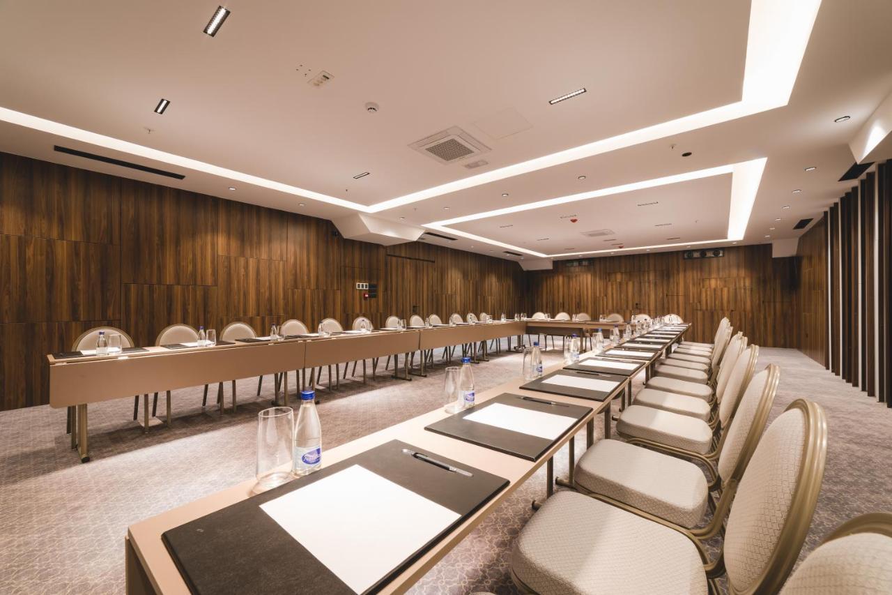 Bristol Hotel Podgorica Eksteriør bilde